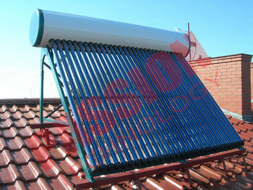 屋根の平らな太陽給湯装置、銅の管の洗浄のための太陽給湯装置