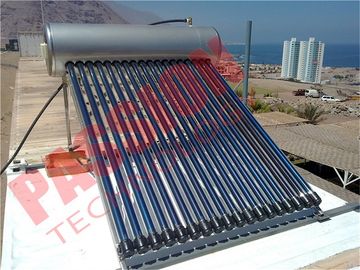 世帯のヒート パイプの太陽給湯装置200リットルの高密度の絶縁材